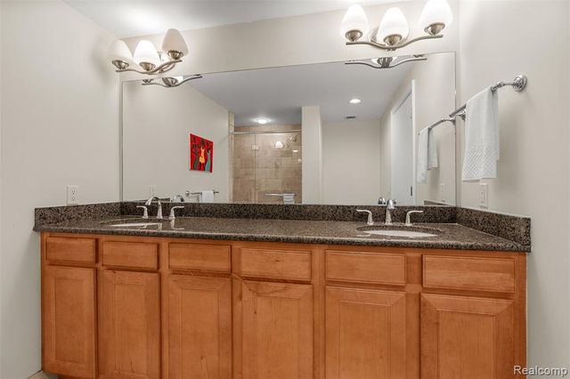 525 W Lafayette Boulevard 11B, Detroit, MI 48226