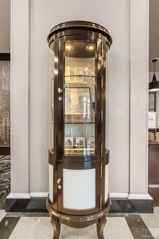 525 W Lafayette Boulevard 11B, Detroit, MI 48226