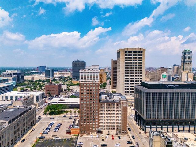 525 W Lafayette Boulevard 11B, Detroit, MI 48226