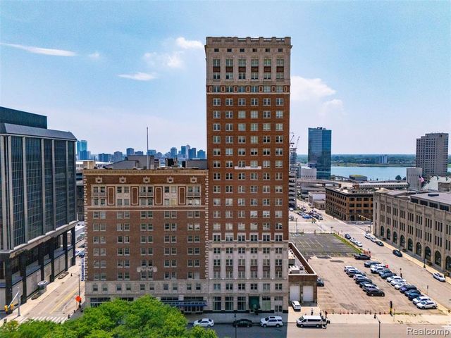 525 W Lafayette Boulevard 11B, Detroit, MI 48226