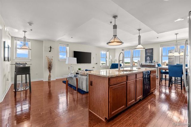 525 W Lafayette Boulevard 11B, Detroit, MI 48226