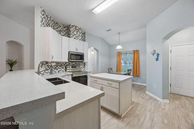 86429 RIVERWOOD Drive, Yulee, FL 32097