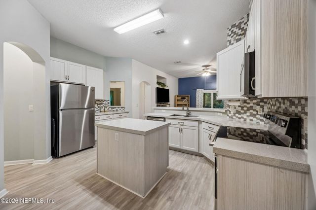 86429 RIVERWOOD Drive, Yulee, FL 32097