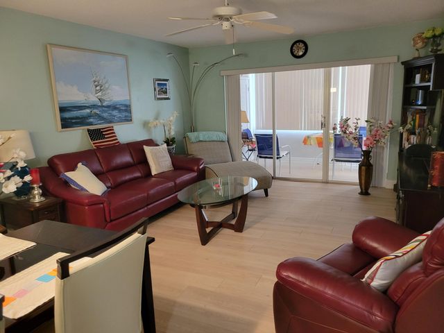 700 Lori Drive 203, Palm Springs, FL 33461