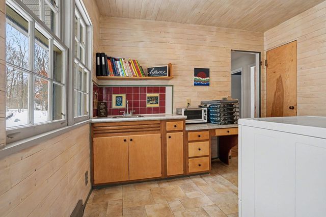 302 N Fulton Street, Cassopolis Vllg, MI 49031