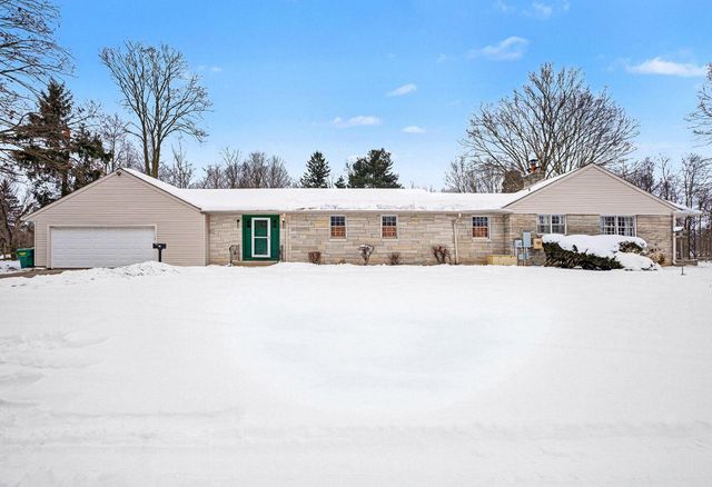 302 N Fulton Street, Cassopolis Vllg, MI 49031