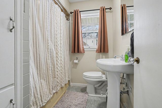 302 N Fulton Street, Cassopolis Vllg, MI 49031