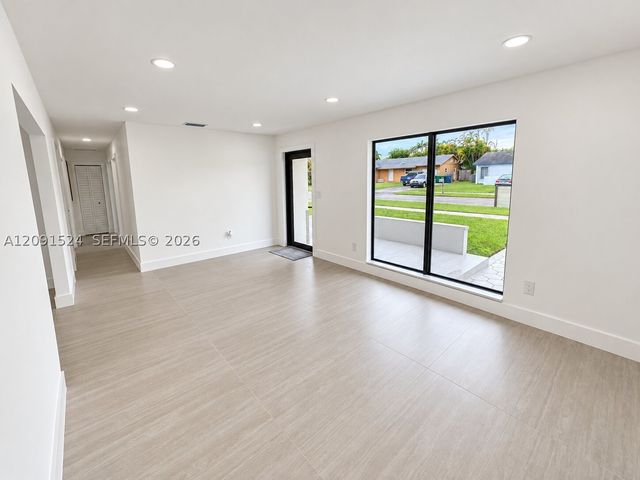 15941 SW 104th Ct, Miami, FL 33157