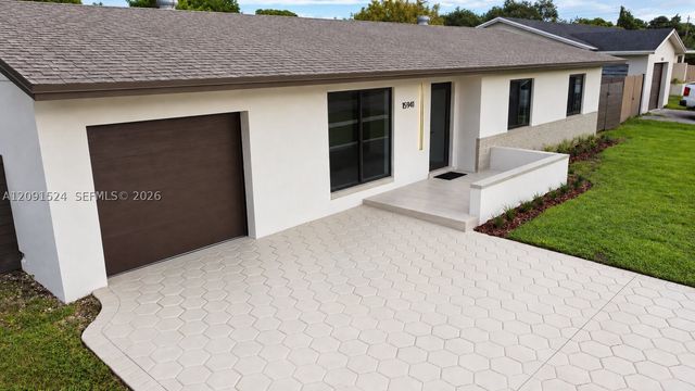 15941 SW 104th Ct, Miami, FL 33157