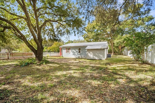 15229 MYRTLE STREET, Dade City, FL 33523