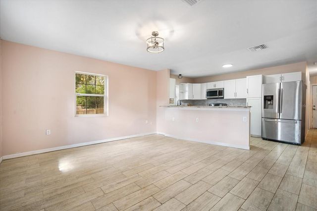 15229 MYRTLE STREET, Dade City, FL 33523