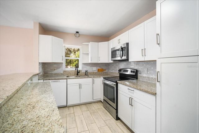 15229 MYRTLE STREET, Dade City, FL 33523
