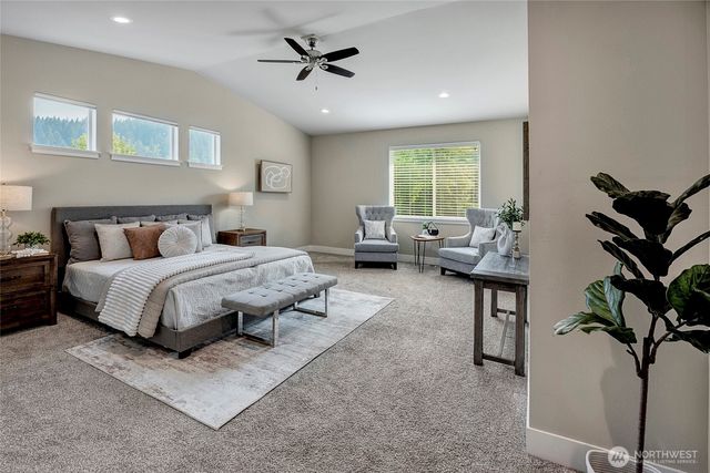 5014 Parker Road E, Sumner, WA 98390