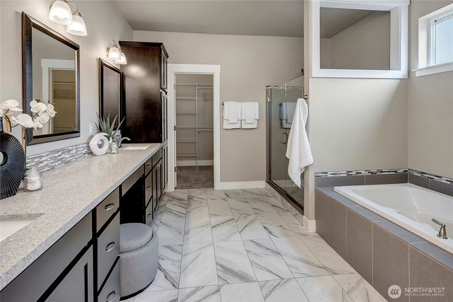 5014 Parker Road E, Sumner, WA 98390