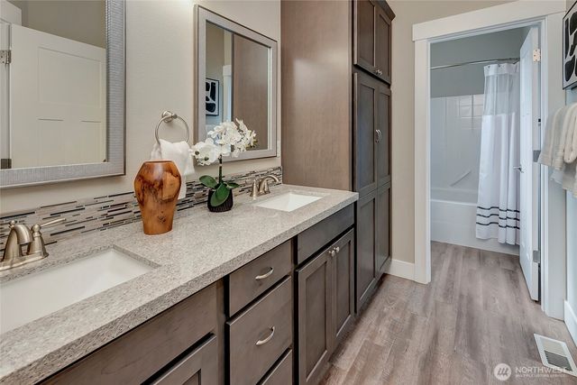 5014 Parker Road E, Sumner, WA 98390