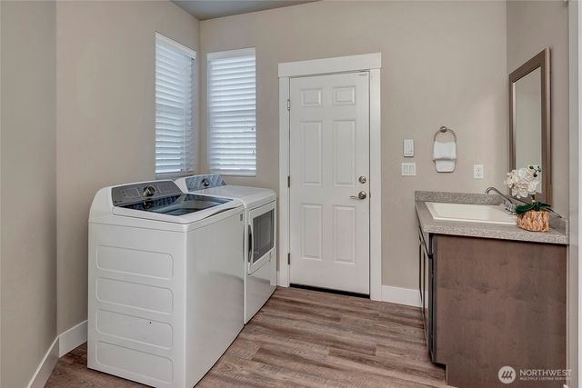 5014 Parker Road E, Sumner, WA 98390