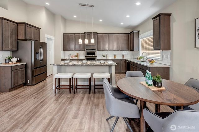 5014 Parker Road E, Sumner, WA 98390