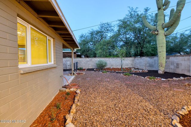 3007 E Beverly Drive, Tucson, AZ 85716