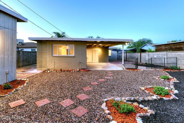 3007 E Beverly Drive, Tucson, AZ 85716