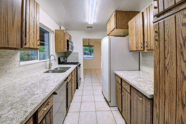 3007 E Beverly Drive, Tucson, AZ 85716