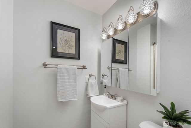 1301 McMillan Avenue, Sumner, WA 98390