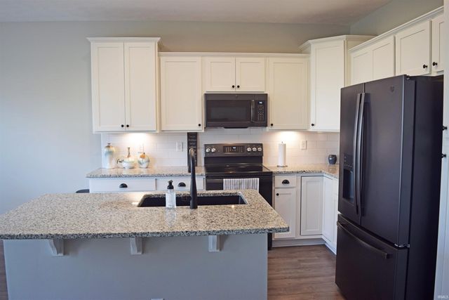 11415 Oscar Drive, Evansville, IN 47725