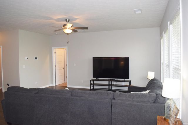 11415 Oscar Drive, Evansville, IN 47725