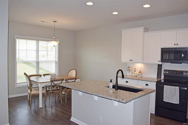 11415 Oscar Drive, Evansville, IN 47725