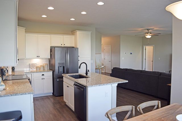 11415 Oscar Drive, Evansville, IN 47725