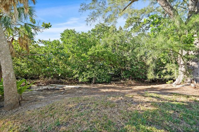 6841 LONGBOAT DRIVE S, Longboat Key, FL 34228