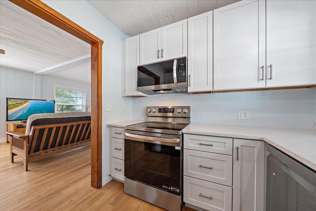 6841 LONGBOAT DRIVE S, Longboat Key, FL 34228