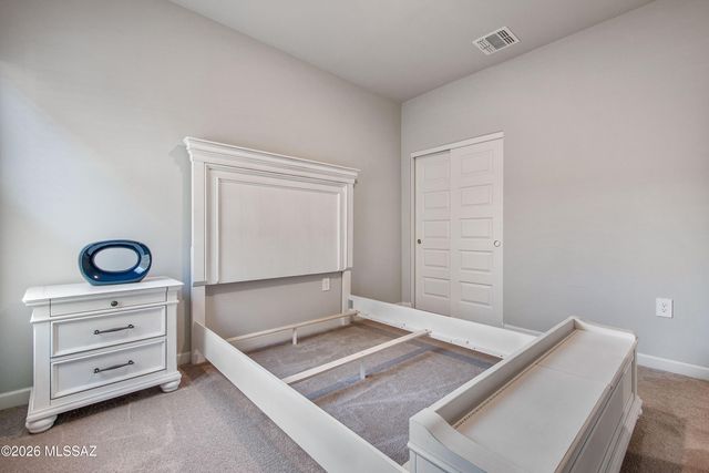 8841 W Red Spike Ice Drive, Marana, AZ 85653