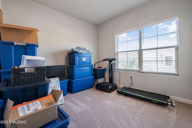 8841 W Red Spike Ice Drive, Marana, AZ 85653