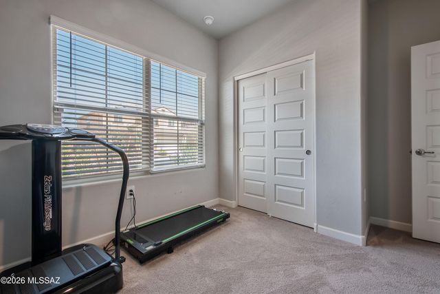 8841 W Red Spike Ice Drive, Marana, AZ 85653