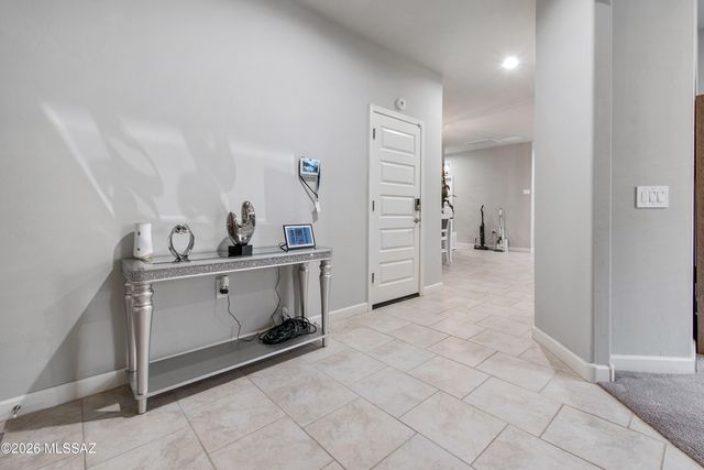 8841 W Red Spike Ice Drive, Marana, AZ 85653