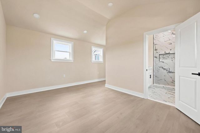 4 BELLOWS LN, Cherry Hill, NJ 08002