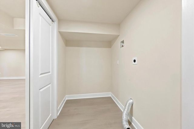 4 BELLOWS LN, Cherry Hill, NJ 08002