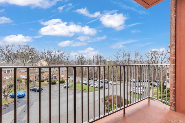 1 Lakeview Drive 4L, Peekskill, NY 10566