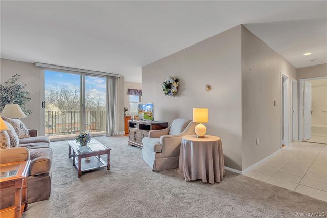 1 Lakeview Drive 4L, Peekskill, NY 10566