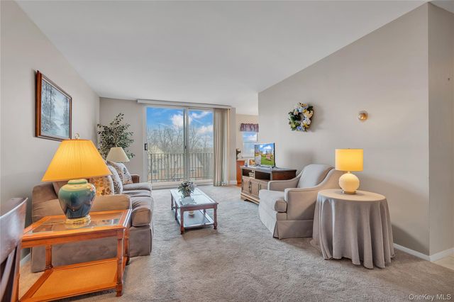 1 Lakeview Drive 4L, Peekskill, NY 10566