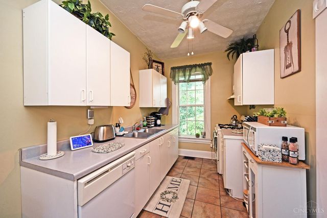 1520 Wm H Taft Road, Cincinnati, OH 45206