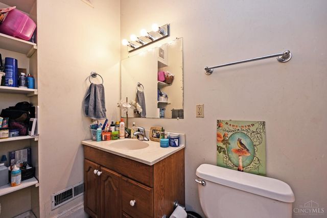 1520 Wm H Taft Road, Cincinnati, OH 45206