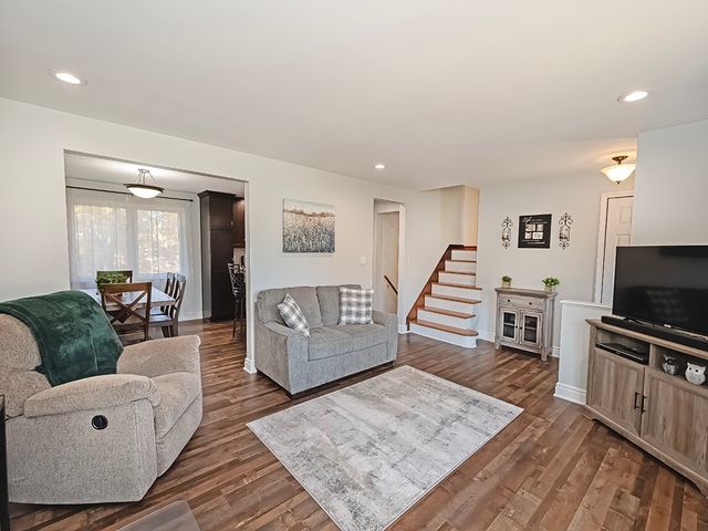 8459 Ridgemont Rd, Mccandless, PA 15237