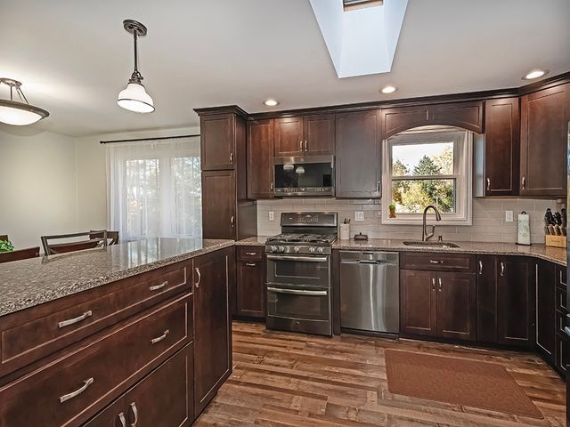 8459 Ridgemont Rd, Mccandless, PA 15237