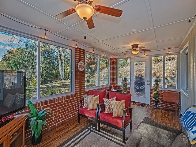 8459 Ridgemont Rd, Mccandless, PA 15237