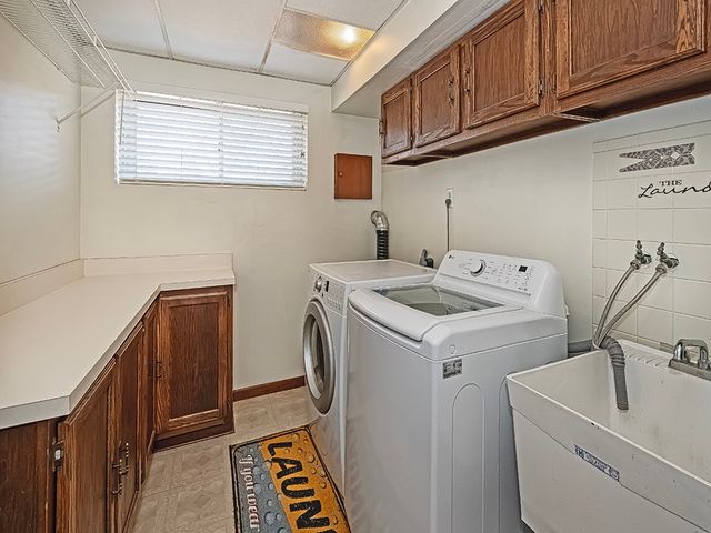 8459 Ridgemont Rd, Mccandless, PA 15237