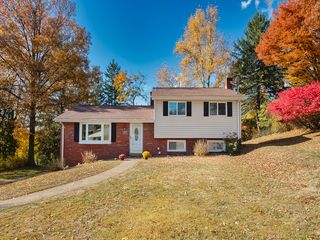 8459 Ridgemont Rd, Mccandless, PA 15237