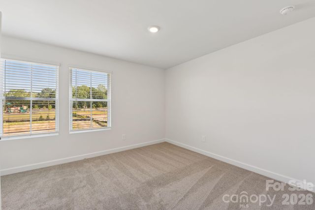 9004 Foggy Brook Loop, Charlotte, NC 28216