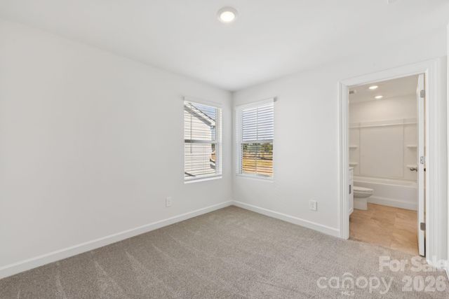 9004 Foggy Brook Loop, Charlotte, NC 28216