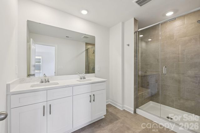 9004 Foggy Brook Loop, Charlotte, NC 28216